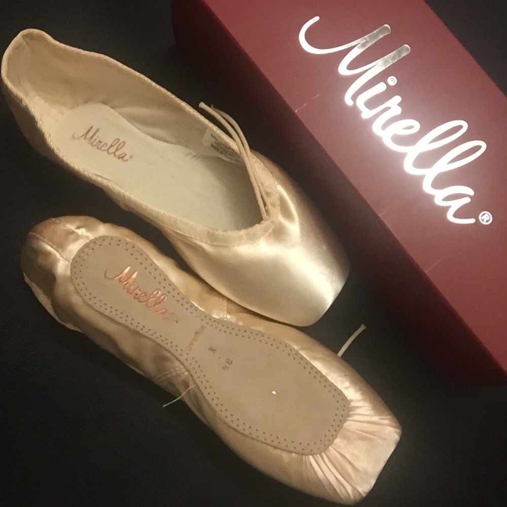Mirella Pointe Shoes